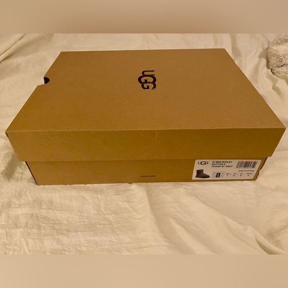 Ugg boots women’s size 8 - Picture 6 of 7